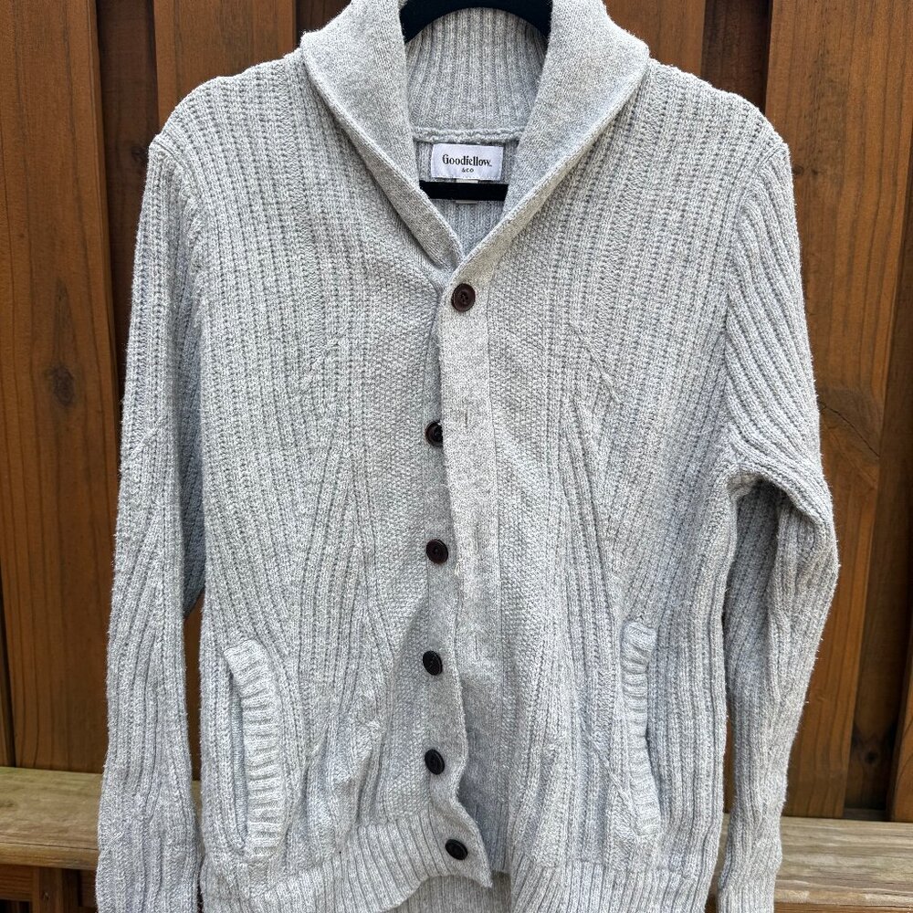 Grey cardigan
